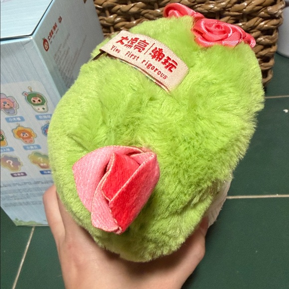 Baby Three A Small Flower Rosebud - Picture 4 of 8